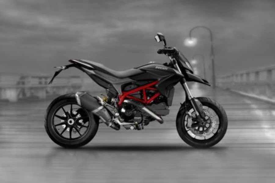 Fitur Ducati Hypermotard: Sistem Keselamatan Canggih dengan Riding Mode Sport & Enduro