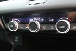 Jangan Kaget Masih Banyak Tombol Fisik di Honda HR-V Hybrid, Ini Alasannya