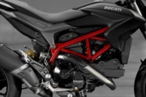 Mesin Ducati Hypermotard: Tenaga 110 HP, Torsi Buas 89 Nm, dan Desain Supermoto Agresif