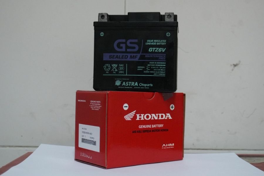 Perawatan Aki Sepeda Motor Honda: Tips Ala Honda Istimewa Agar Tetap Awet dan Optimal