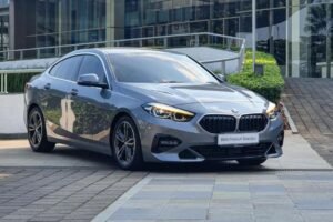 Spesifikasi BMW 3 Series Sedan di Indonesia: Pilihan Mesin, Dimensi, dan Konsumsi BBM