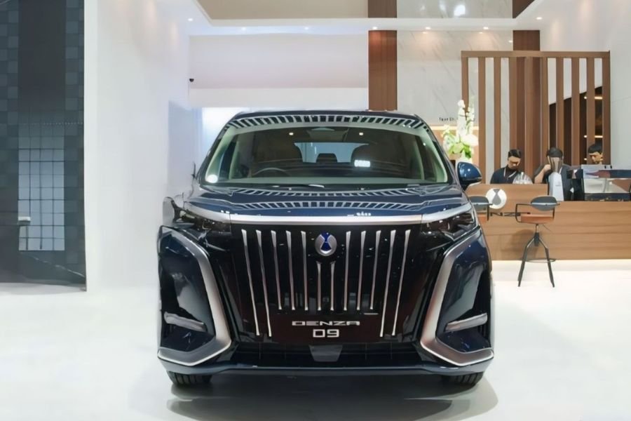 Denza D9: MPV Listrik Premium untuk Pemilik Gaji Rp 50 Juta per Bulan