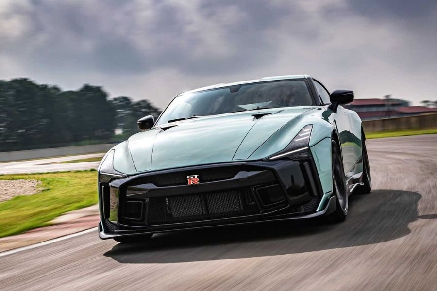 Desain Nissan GT-R: Terinspirasi Gundam dan Budaya Jepang