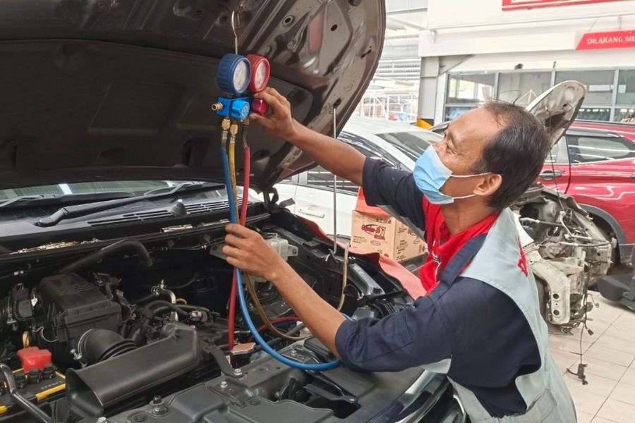 Refrigeran AC Mobil Berkurang? Hati-Hati, Bisa Jadi Pertanda Kebocoran!