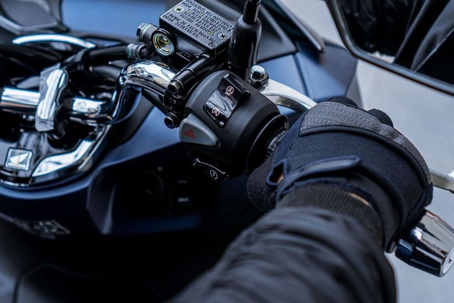 Penyebab Rem Motor Bunyi Berdecit & Cara Mengatasinya Menurut Mekanik
