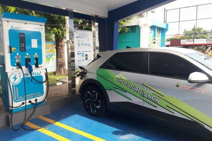 Faktor Utama yang Mempengaruhi Harga Jual Kembali Mobil Listrik di Indonesia