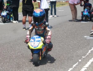 Gilbert Giovani Kuasai Dua Kelas Sekaligus di Ajang Balap Mini! Siap Cetak Sejarah di Pocket Bike Rookie & Beginner