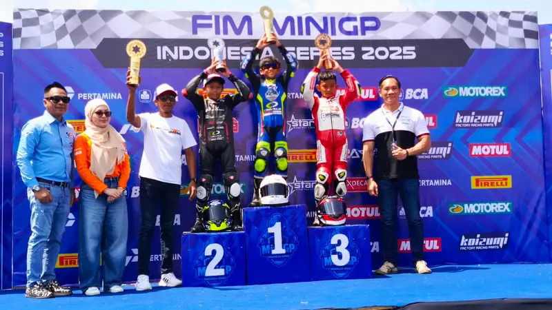 Mental Baja Tembus Terik Lintasan! M Ali Imamudin Juara Race 1 MiniGP-0 160, Kenzie dan Alvin Tampil Ganas