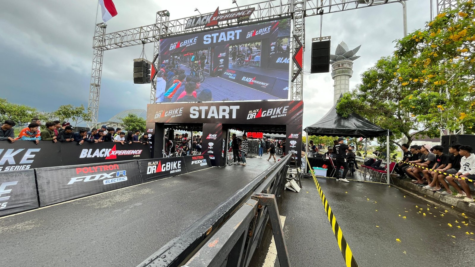 Black Drag Bike 2025 Purwokerto Disulap Jadi Ajang Spektakuler: Videotron & Ribuan Penonton Bukti Nyata!