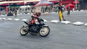 motion_photo_4889227424849526563
