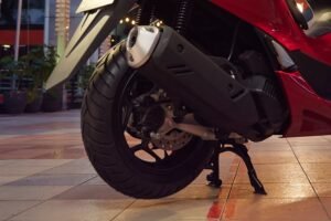 Ternyata Ini Alasan Ban Belakang Motor Bekas Lebih Cepat Botak