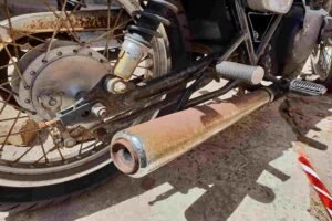 Kebiasaan Sepele Ini Bikin Knalpot Motor Bekas Kuning Seperti Kerak