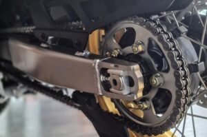 Bahaya Pakai Oli Bekas untuk Rantai Motor, Gir Bisa Cepat Runcing