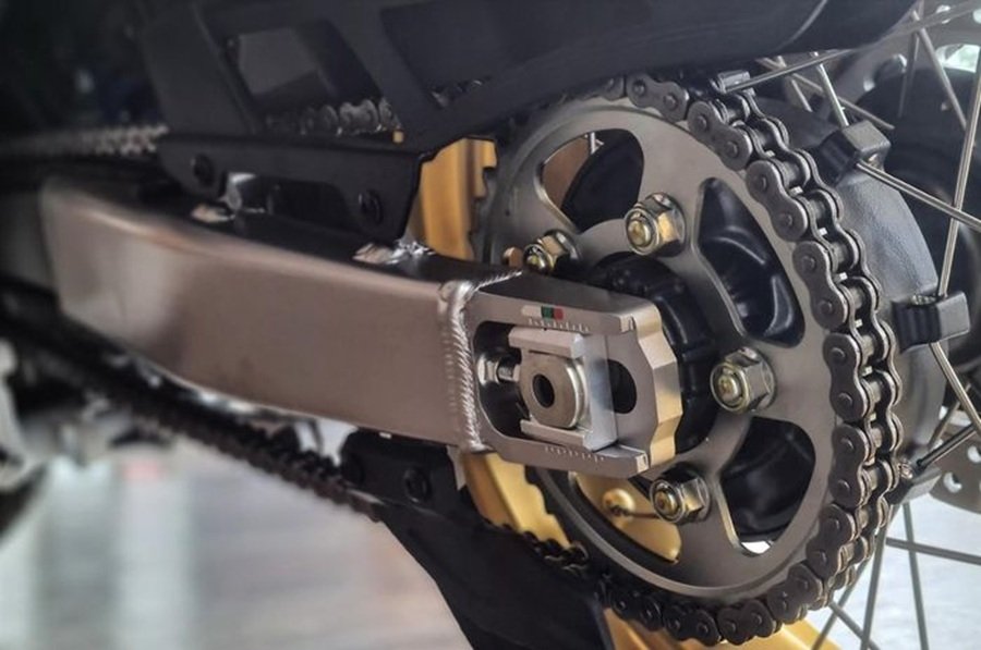 Bahaya Pakai Oli Bekas untuk Rantai Motor, Gir Bisa Cepat Runcing