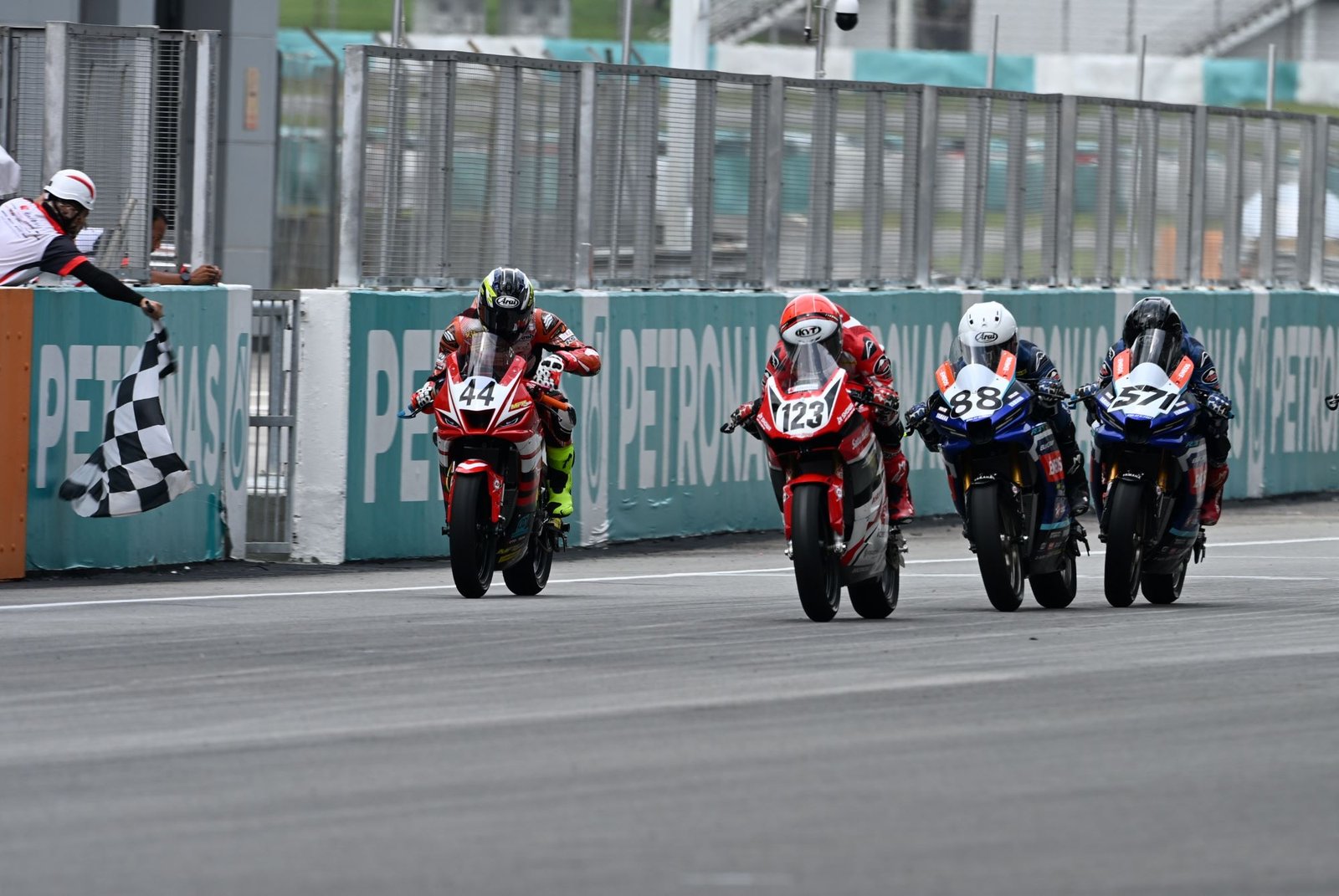 Buru Podium di Thailand! Astra Honda Turunkan Kekuatan Penuh pada ARRC 2026, Rider Indonesia Siap Bikin Kejutan
