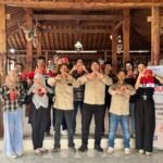 Astra Motor Yogyakarta menggelar Media Tour ke Desa Wisata Krebet, Bantul, melalui program Desa Sejahtera Astra. Kegiatan ini memperkenalkan UMKM batik kayu, homestay, dan wisata budaya yang mendorong ekonomi lokal berkelanjutan.