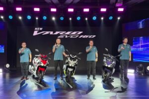 New Honda Vario Evo 160 hadir dengan evolusi desain, mesin 160cc eSP+ yang lebih responsif, serta fitur baru seperti USB Type-C Charger dan Pop Up Center Hook untuk menunjang mobilitas harian.