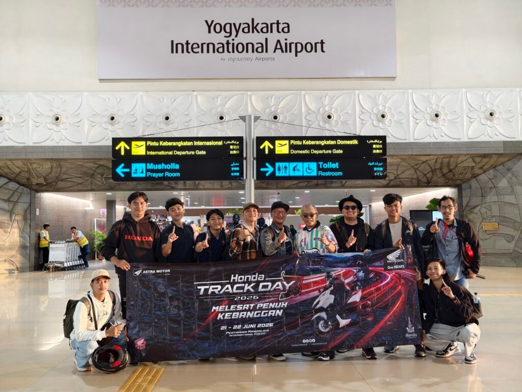 Astra Motor Yogyakarta memberikan pengalaman eksklusif kepada 10 anggota komunitas Honda melalui Honda Track Day 2026. Mereka menikmati touring di Lombok hingga menjajal langsung Sirkuit Mandalika.
