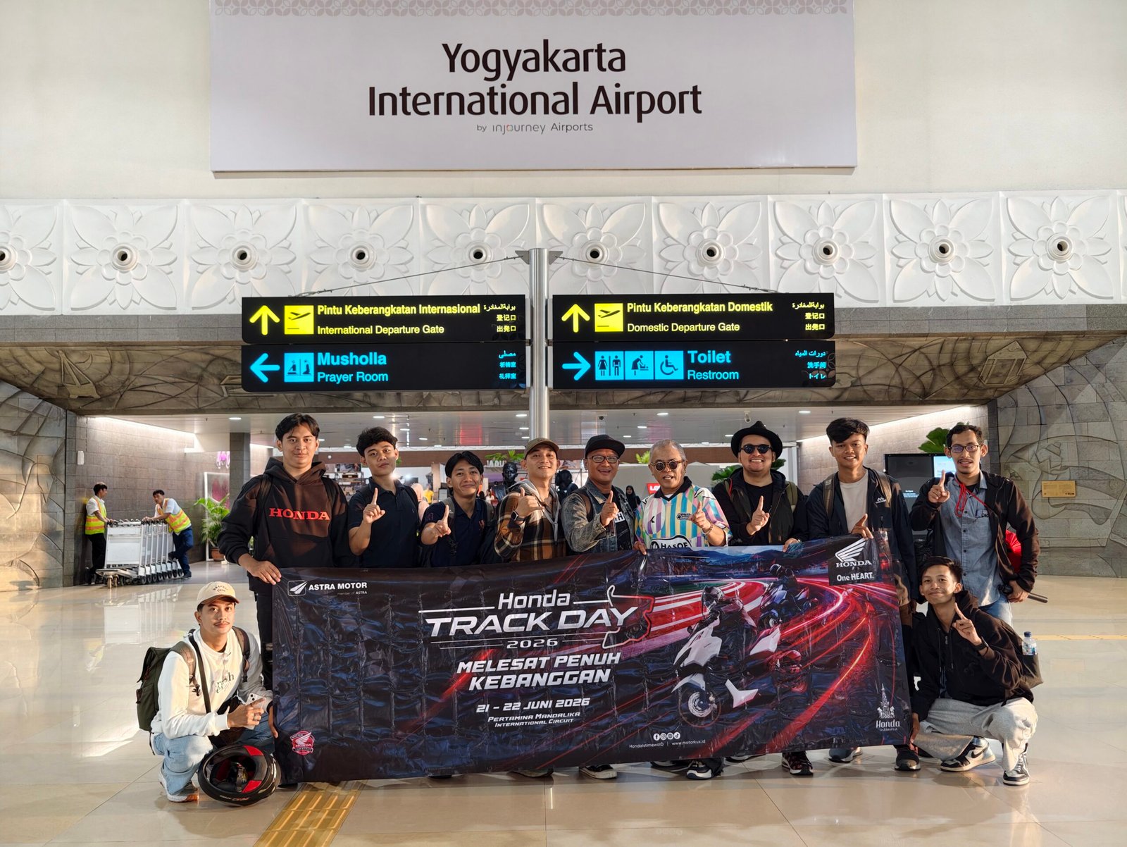 Astra Motor Yogyakarta memberikan pengalaman eksklusif kepada 10 anggota komunitas Honda melalui Honda Track Day 2026. Mereka menikmati touring di Lombok hingga menjajal langsung Sirkuit Mandalika.